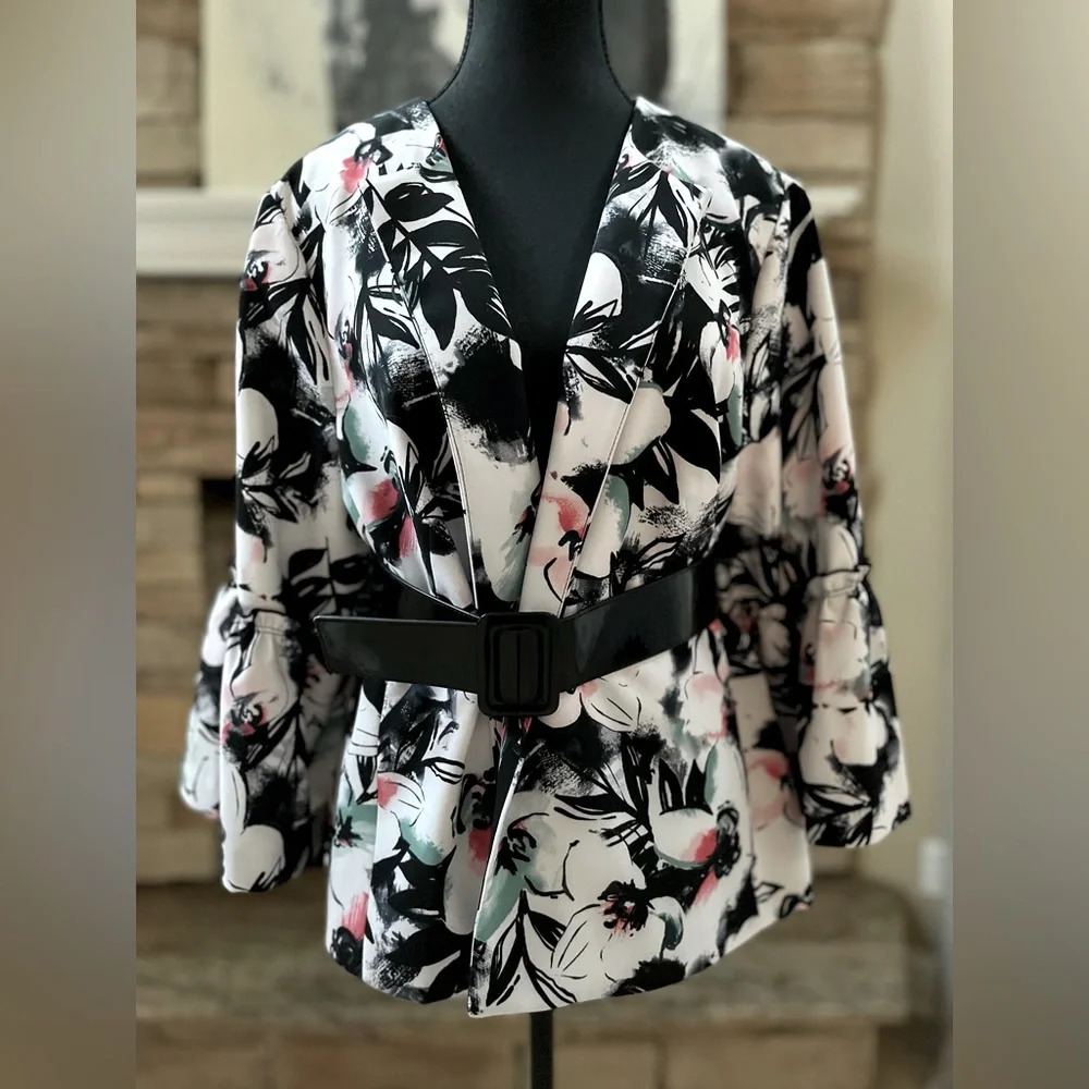 Lane Bryant Open Front Bell Sleeve Blazer Women's Plus Size 18/20 Floral